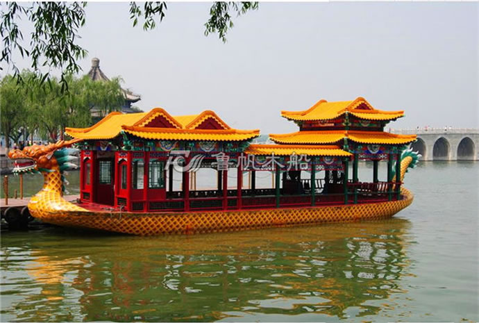 龍頭畫舫船